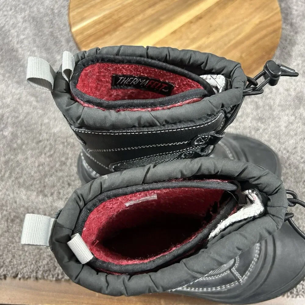 The North Face Alpenglow IV Kids Size 5 Black Waterproof Winter Snow Boots Used